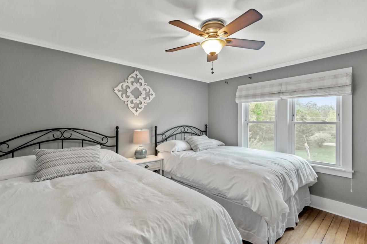 Gorgeous Downtown Bungalow, Walk Everywhere!!! Lake Geneva Exteriör bild