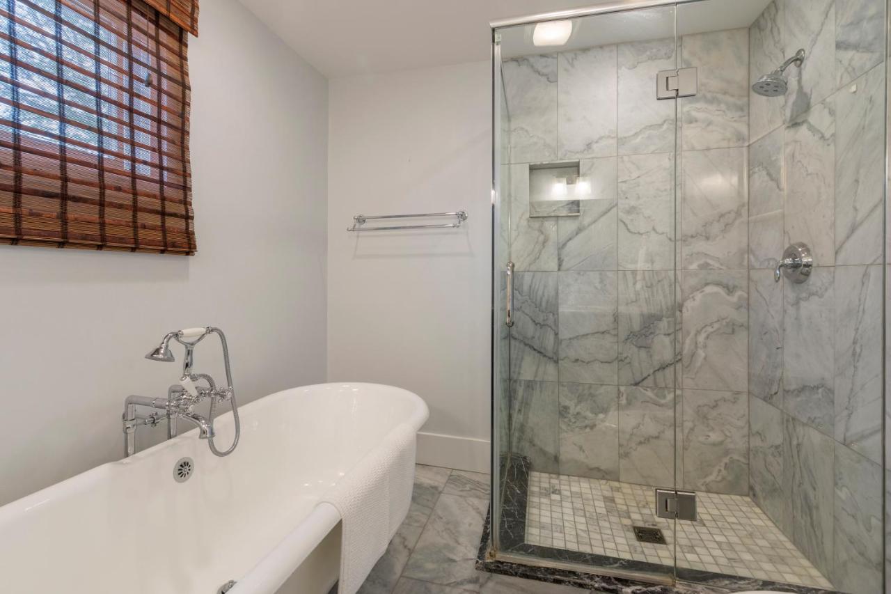 Gorgeous Downtown Bungalow, Walk Everywhere!!! Lake Geneva Exteriör bild